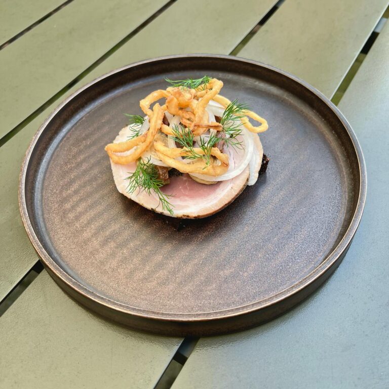 326134880_584998356317211_1210532076862713354_n